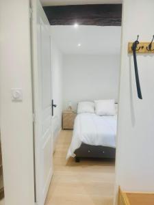 Wihi-Loges - Appartement grand studio, calme, centre ville de Nevers
