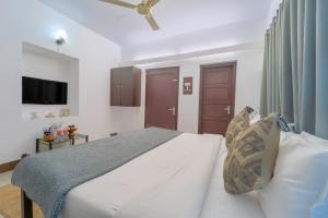 Riviera Residence 3-BHK Getaway With Verandah, Sit-Out Area & Garden