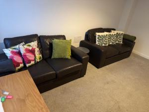 3BR House in Warrington with EV Charger & Garden