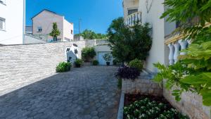 Apartman Lucija 1 by Villas Guide