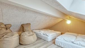 Villavilla 766 - Trams Am See, Deutschland