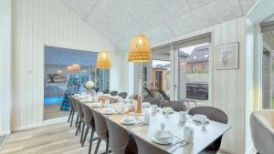 Villavilla 766 - Trams Am See, Deutschland