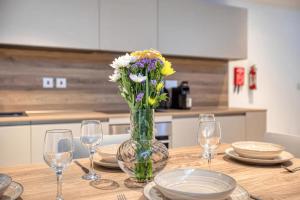 Mercury Suites 1BR Apartment - 7th Floor