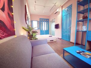 BLUE ROOM with BALCONY