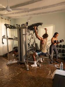 AfricanHouse Z - Creek View, 2Bdr, Gym, Swingbed & Solar