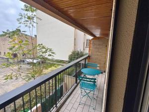 Calme avec grand balcon - 20 mn champs élysées