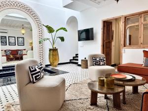 Riad Costa 2 privates pools rooftop breakfast