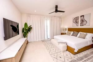 Azzurro Townhouses - by ZenBreak