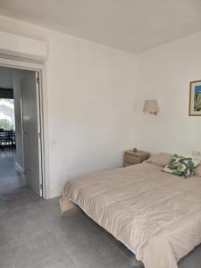 Europe Sun Bungalow 1