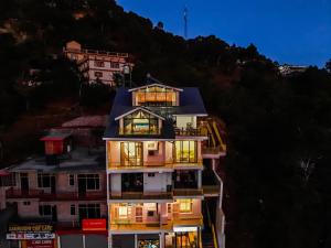 Hillshades 3-BHK With Sit-out Area, Shared Pool, Restaurant, Game Zone and Scenic Hill Views