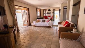 Casa com Wi-Fi, Piscina e Garagem a 550m da Praia