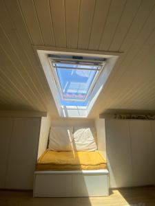 Brand New Cozy Challet-10m walk to the Beach