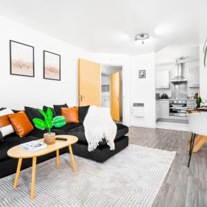 City Centre Apartment with Private Terrace - Pet Friendly 126S