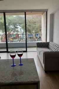 Modern 2BR Miraflores Apt, Terrace & Boardwalk