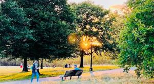 4 Bedroom House Central London - Free Parking