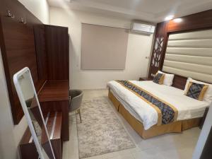 شقق ابراهيم ياسر حمد ال سعد للشقق المخدومة