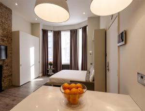 Stunning ground floor studio 5 min to tube