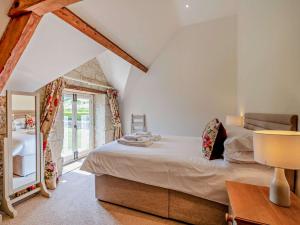 3 Bed in Melbury Abbas 48804