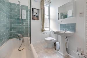 4 Bed in St. Ives oc-t33609