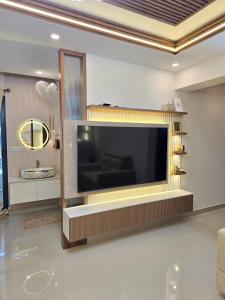 LS Luxurious apartment with cosy stay