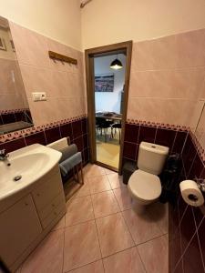 Cozy Old Town Free Parking Self Check In