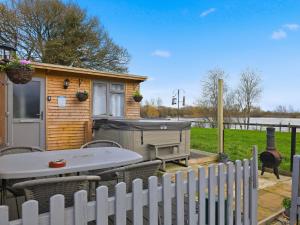 Lakeview at The Hideaway