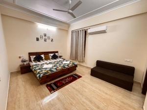 Heaven Vibes Stays Luxury 1Bhk Apartment Tapovan