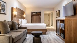 Atrium Hotel Vancouver