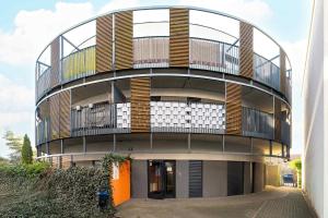 Subtle Apartment in Poznań with Parking Close to the Airport by Noclegi Renters