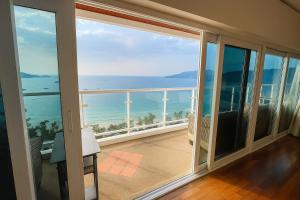 Patong Beachfront Tower 30 Floor Penthouse