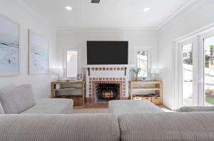 La Jolla Coastal Retreat - Walk to Beach