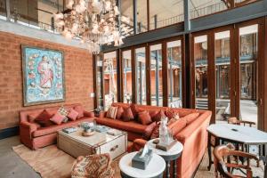 ELIVAAS The Glass Villa - An ultra-luxurious 4-BHK villa with an infinity pool