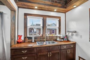 Mid Century Escape, Columbia House Unit C apts