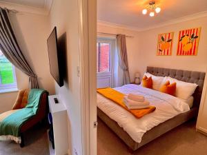 Stylish 1 Bedroom Apartment with Free Parking and Links to London & Essex