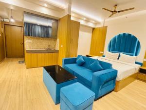 Hotel Four Season - Gomtinagar - Lucknow