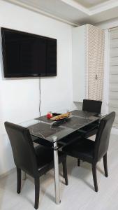 Spacious 3 Rooms Cozy Apartment