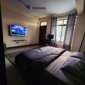 The Crib -2BR Apartment