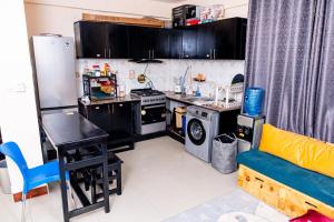 The Crib -2BR Apartment