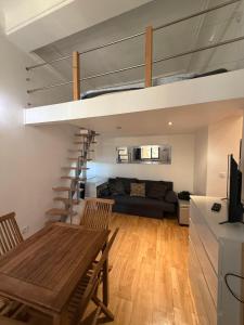 Duplex place Rossetti