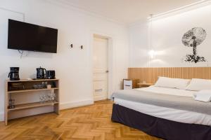 Metro Explorer 1BR near Hospital & Metro Baquedano