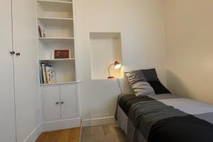 Bel appartement deux pas dHôtel de Ville-métro 11