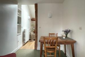 Bel appartement deux pas dHôtel de Ville-métro 11