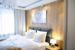 NĀVA PLACE Premium Alpine Apartment in Kaprun - Private Sauna, Peaceful Location, Near Glacier & WIFI