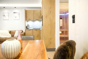NĀVA PLACE Premium Alpine Apartment in Kaprun - Private Sauna, Peaceful Location, Near Glacier & WIFI