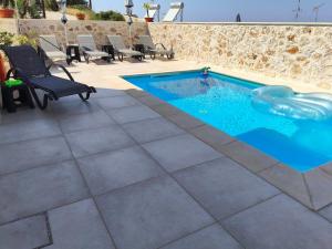 Vagioni Seaside Villa