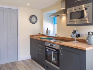 Uk7384 - The Hayloft