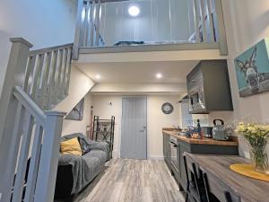 Uk7384 - The Hayloft