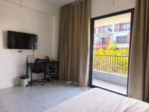 Coast Pearl Hotel & Apartment