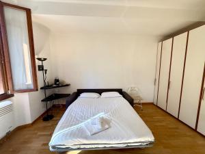 Isola apartment 10 minutes from Corso Como