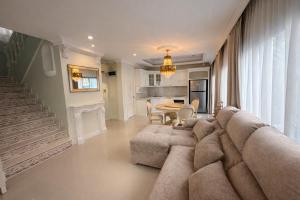 Luxury Private Pool Villa Pattaya Baan Dusit Park